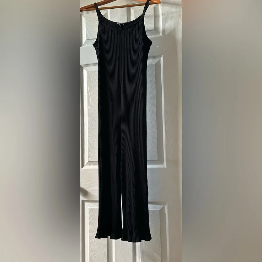 Eileen Fisher Elegant Black Ribbed Jumpsuit - Picture 4 of 5